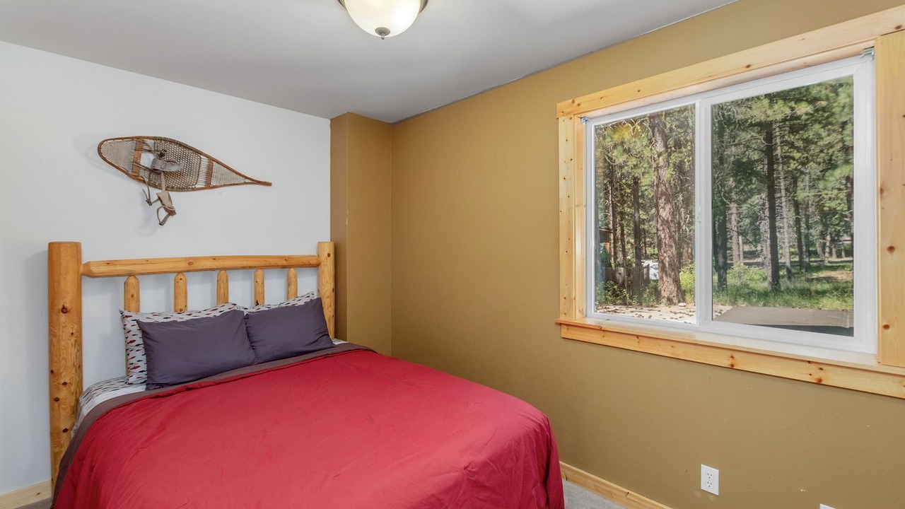 Photo of Bedroom in Leavenworth
