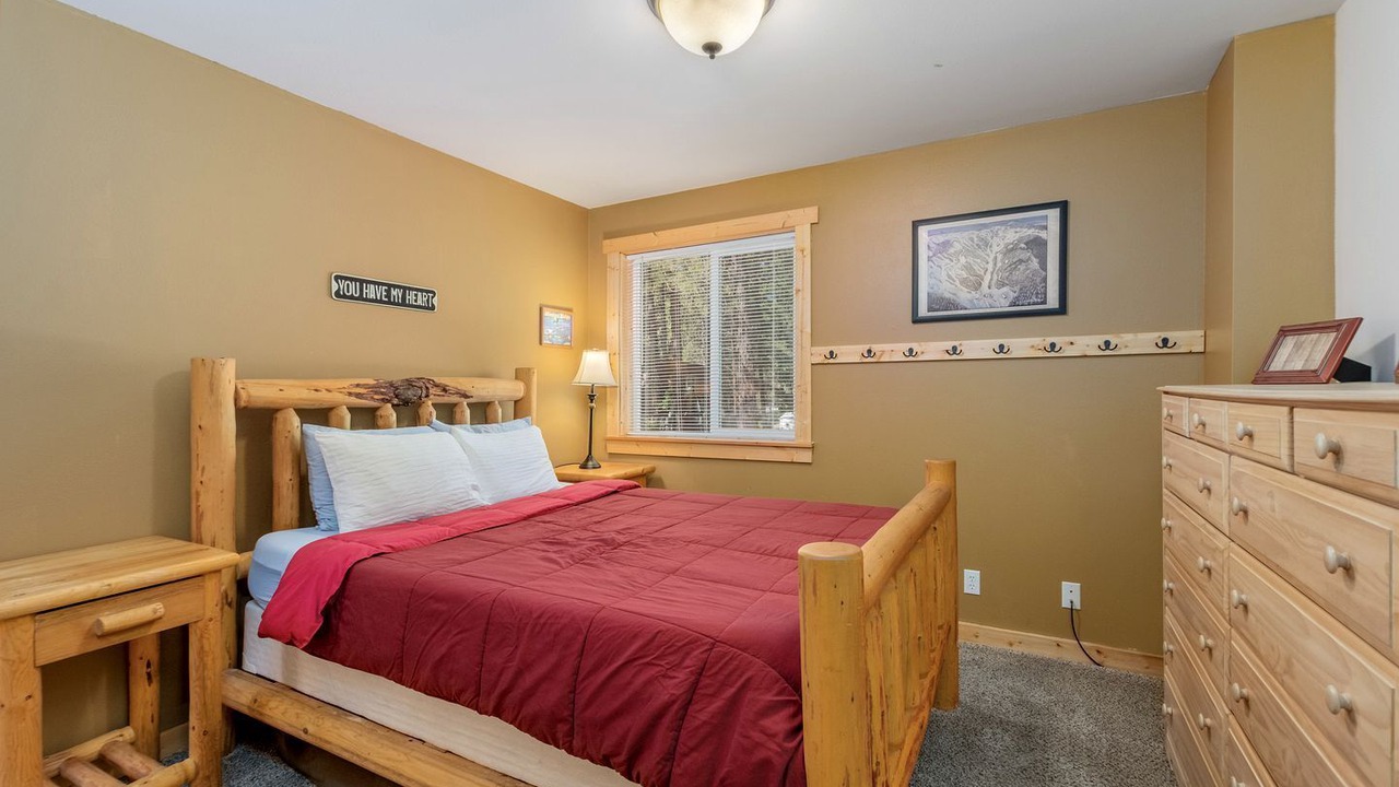 Photo of Bedroom in Leavenworth