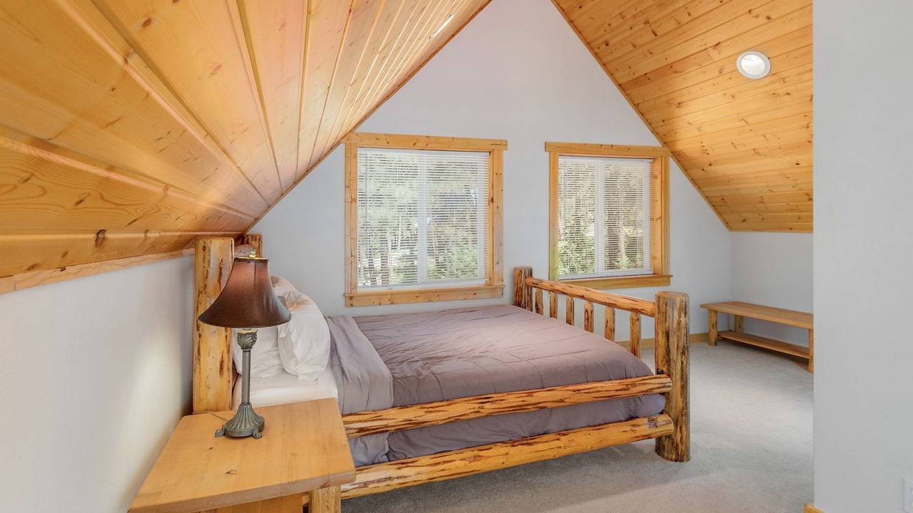 Photo of Bedroom in Leavenworth