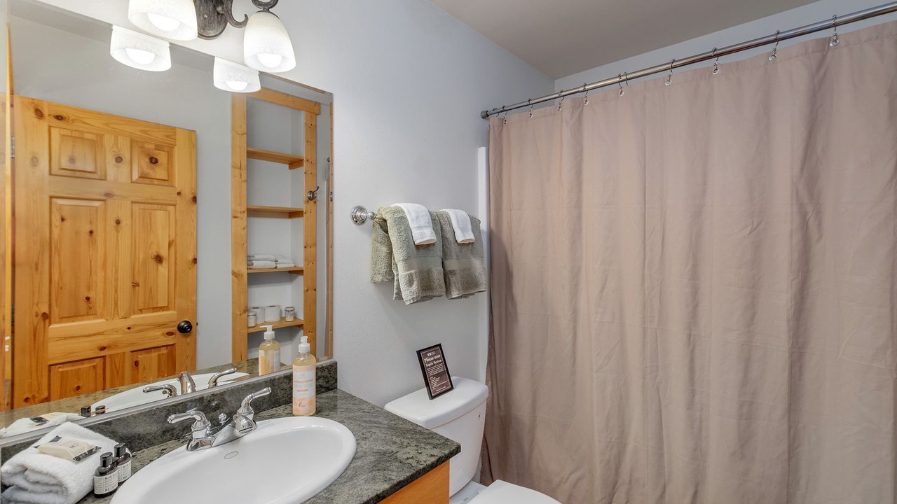 Photo of Bathroom in Leavenworth