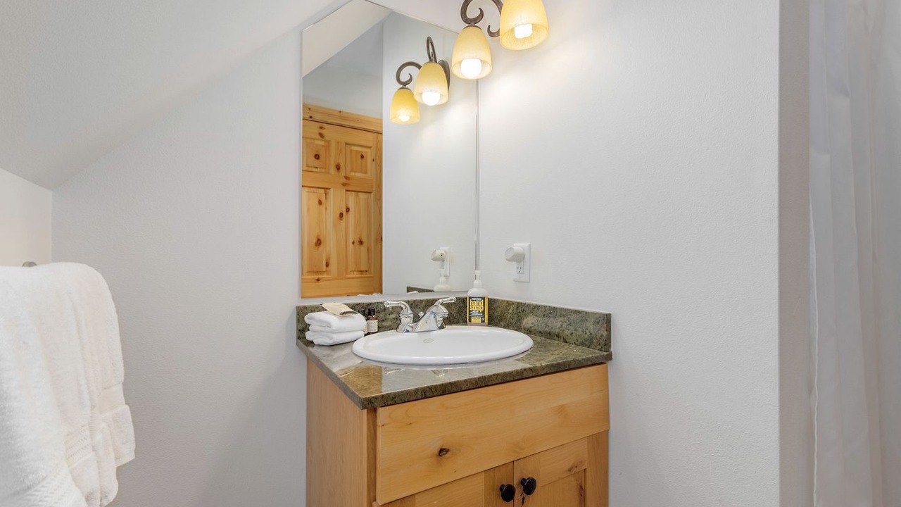 Photo of Bathroom in Leavenworth