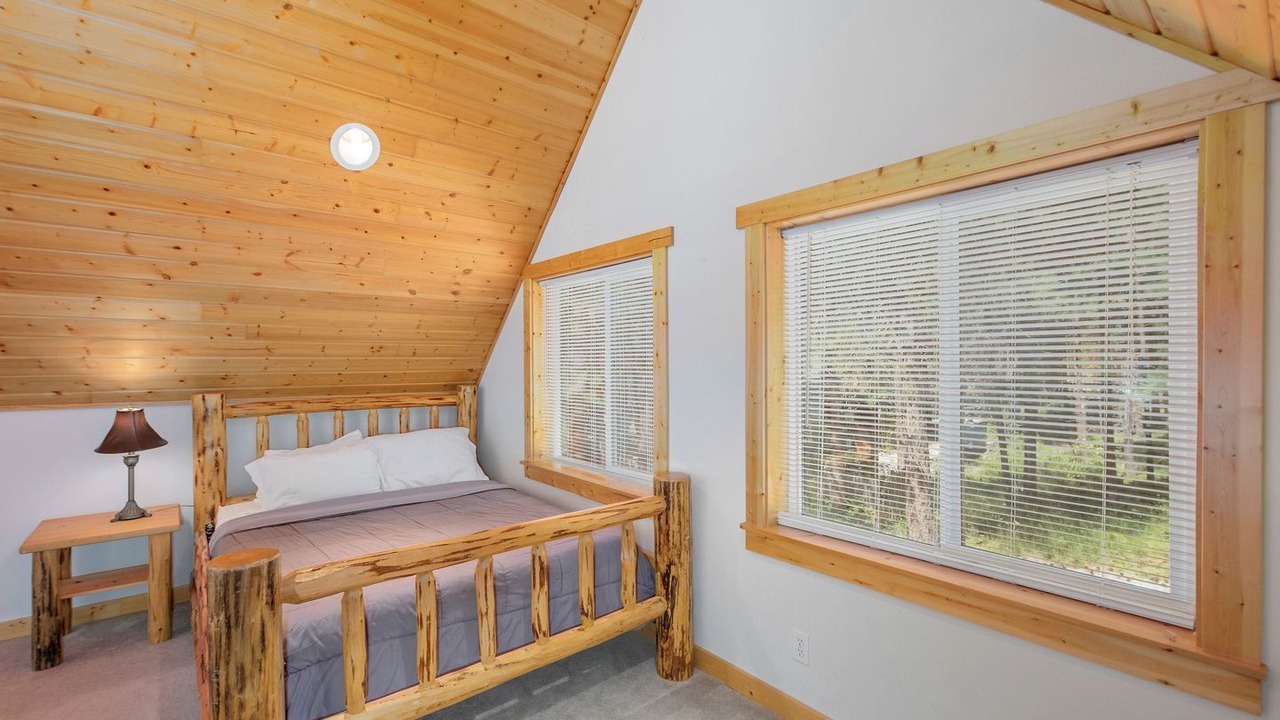 Photo of Bedroom in Leavenworth