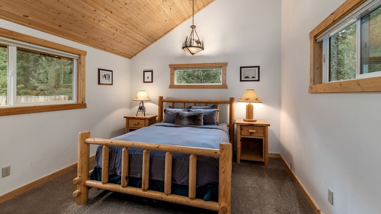 Photo of Bedroom in Leavenworth