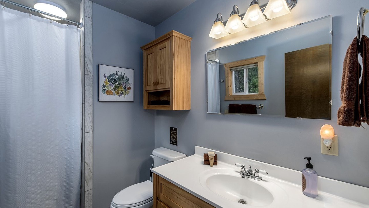 Photo of Bathroom in Leavenworth