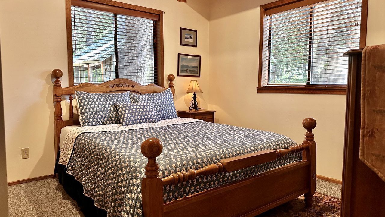Photo of Bedroom in Leavenworth