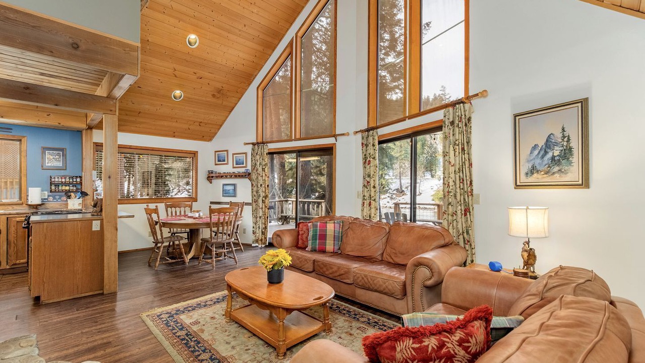 Photo of Livingroom in Leavenworth