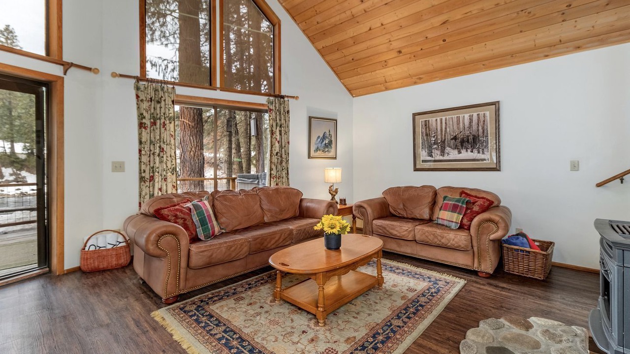 Photo of Livingroom in Leavenworth