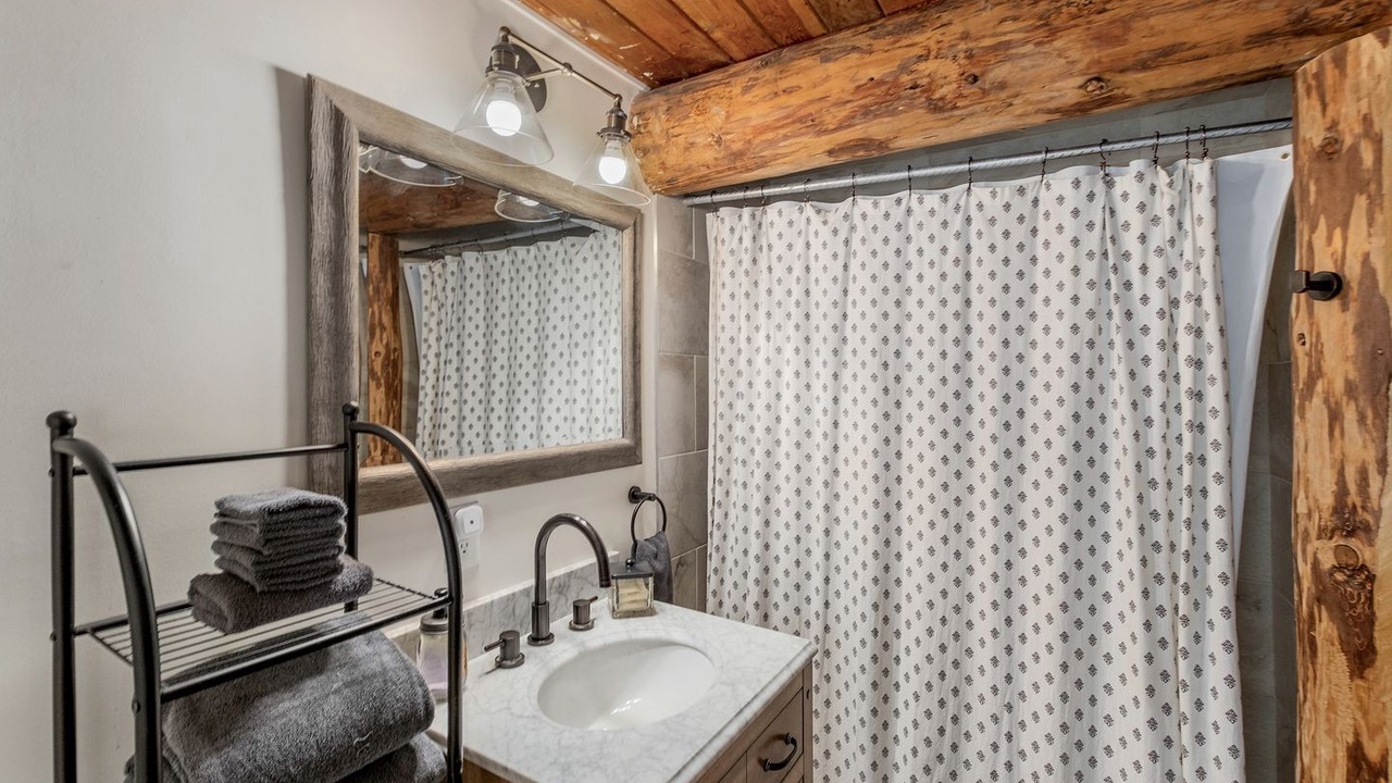 Photo of Bathroom in Ardenvoir
