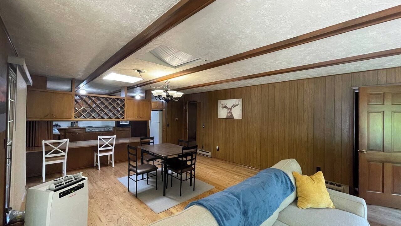 Photo of Livingroom in Hayden Lake