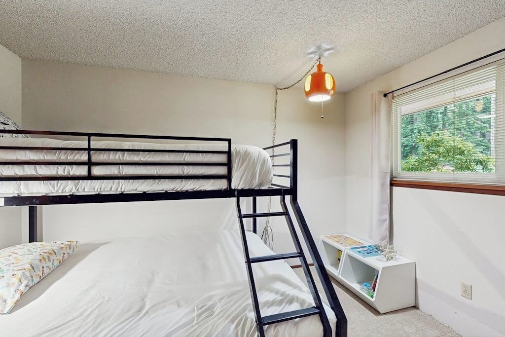 Photo of Bedroom in Clinton