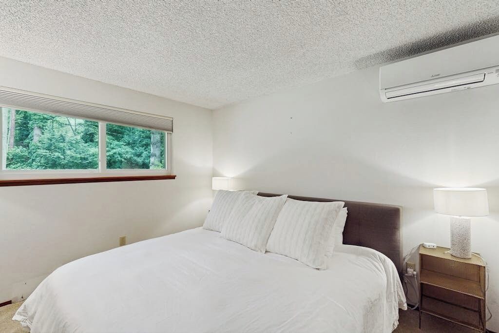 Photo of Bedroom in Clinton