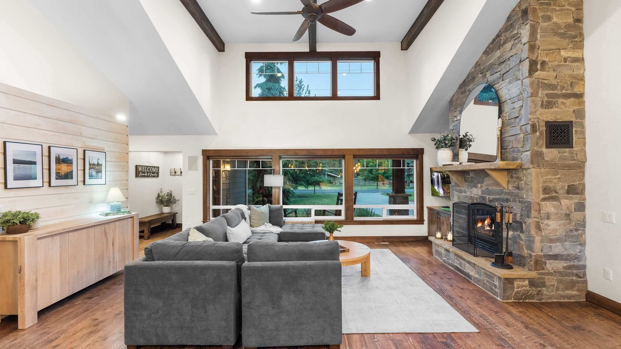 Photo of Livingroom in Dalton Gardens