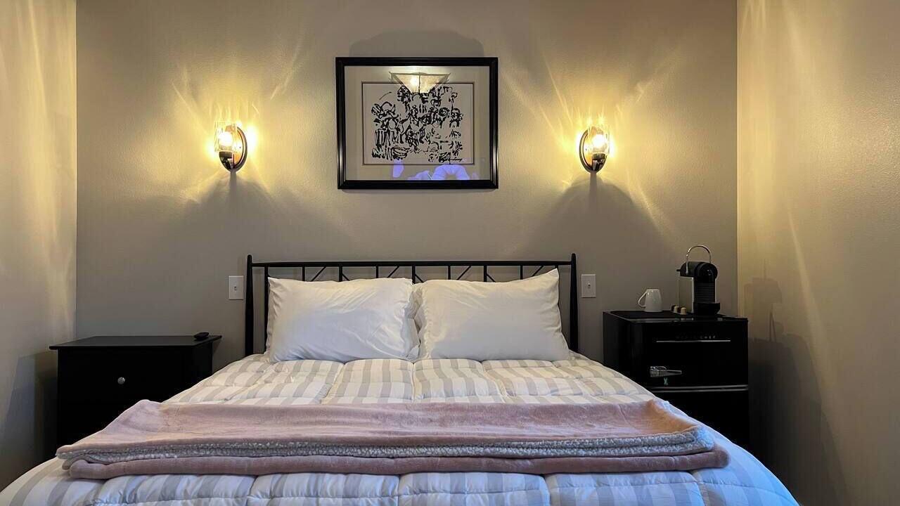 Photo of Bedroom in Mossyrock
