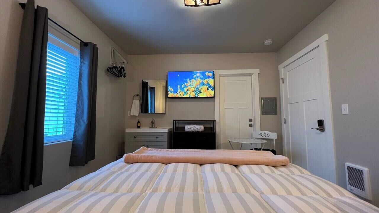 Photo of Bedroom in Mossyrock