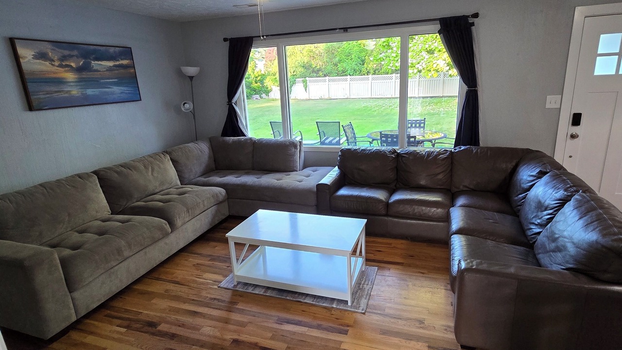 Photo of Livingroom in Eagle