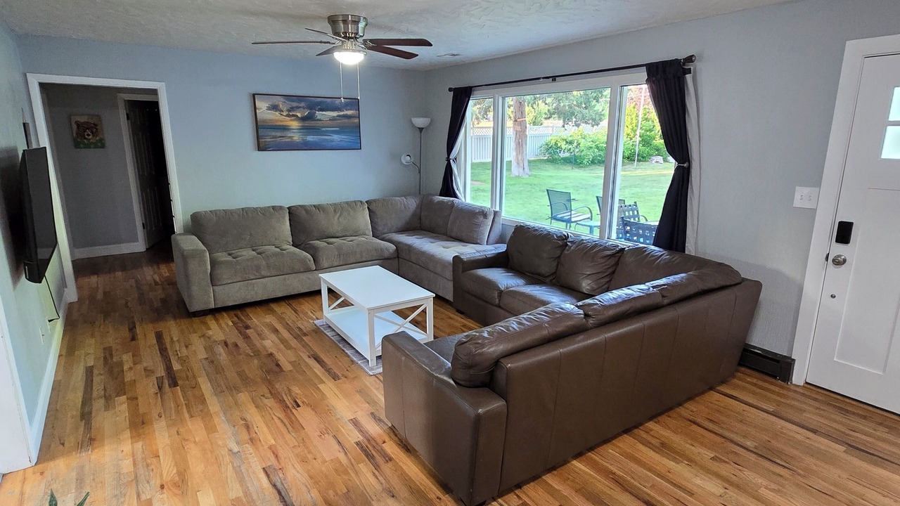 Photo of Livingroom in Eagle