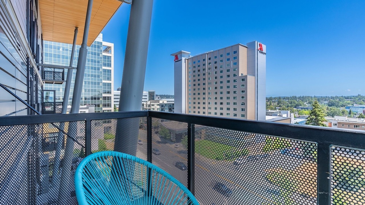 Photo of Patio Balcony in West Bellevue