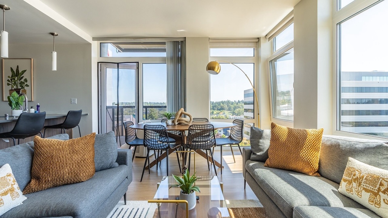 Photo of Livingroom in West Bellevue