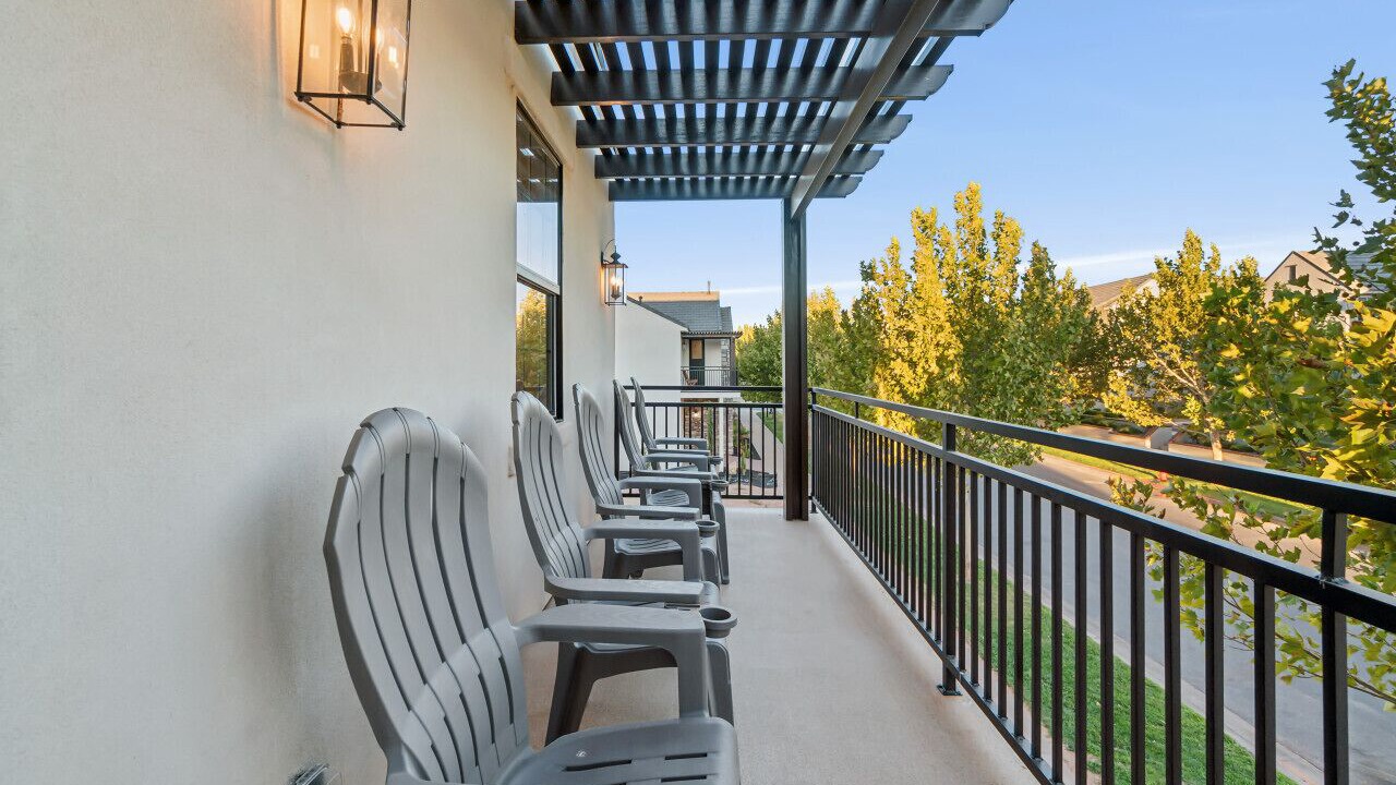 Photo of Patio Balcony in Hurricane