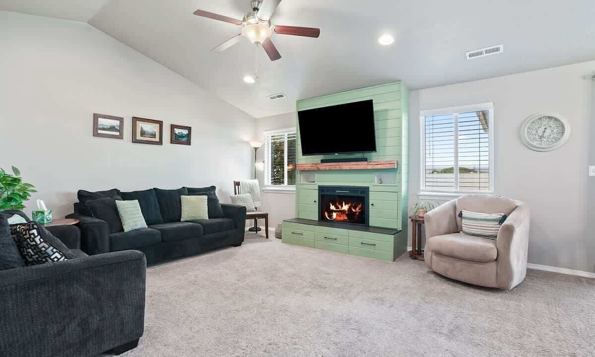 Photo of Livingroom in Caldwell