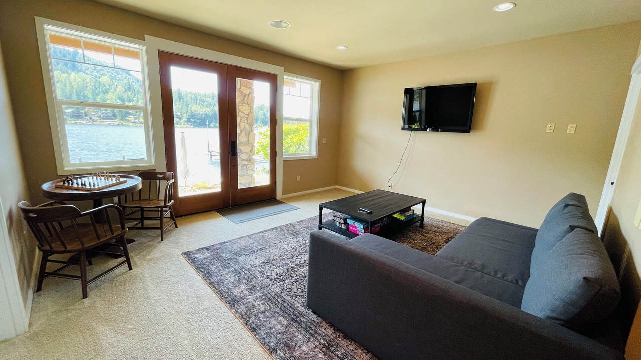 Photo of Livingroom in Big Lake