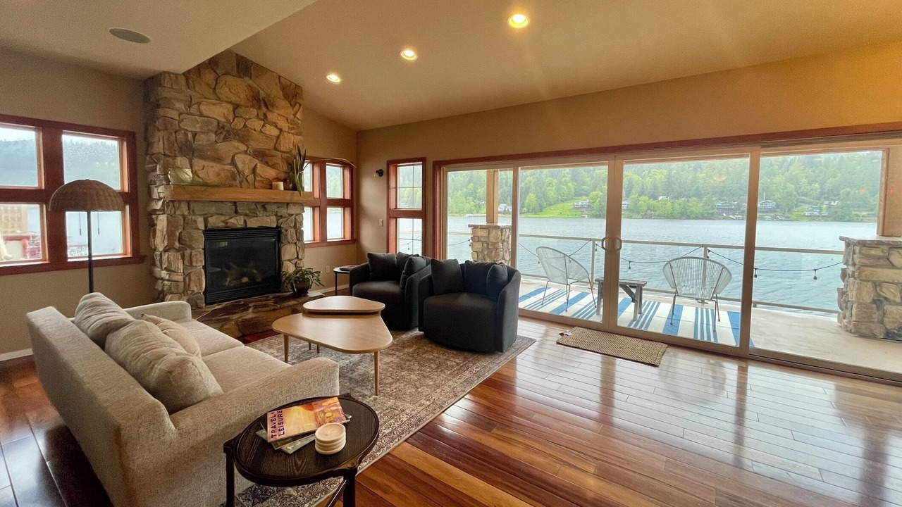 Photo of Livingroom in Big Lake