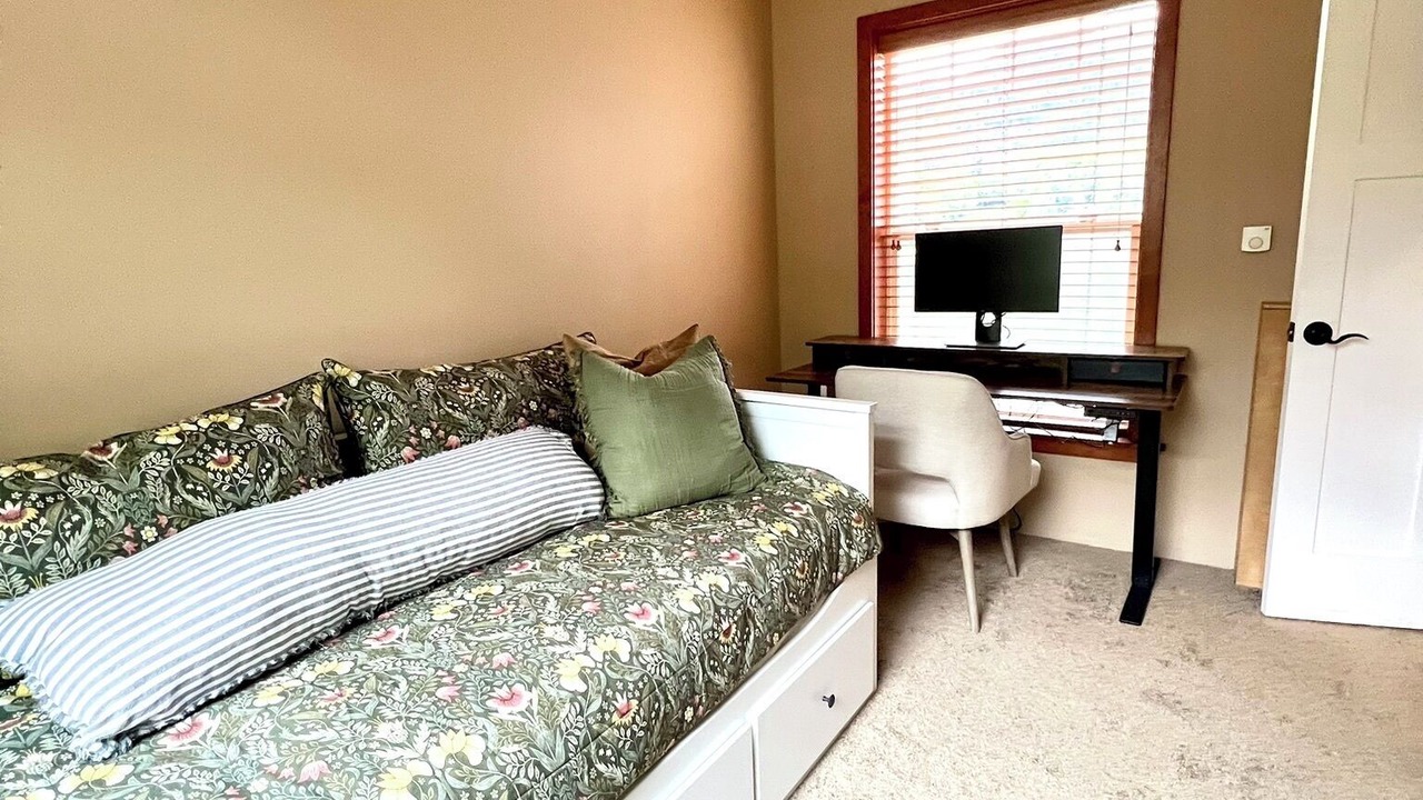 Photo of Livingroom in Big Lake