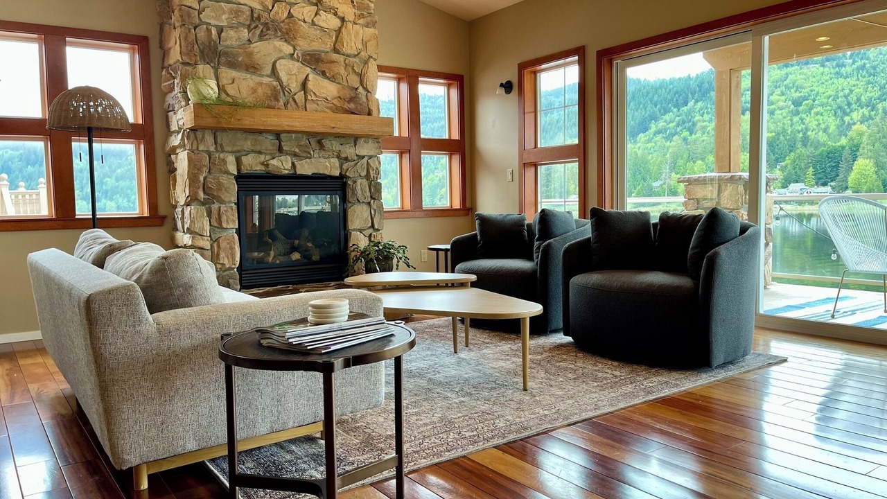 Photo of Livingroom in Big Lake