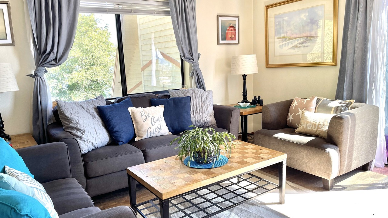Photo of Livingroom in Bremerton