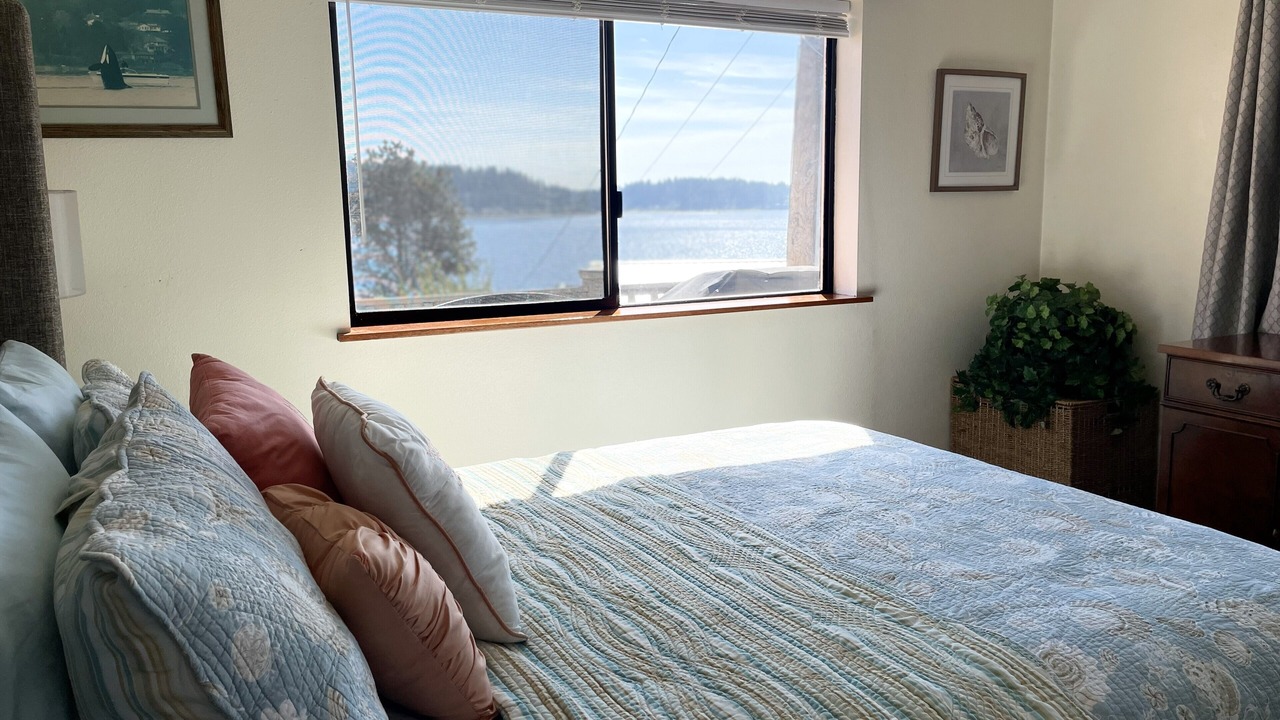 Photo of Bedroom in Bremerton