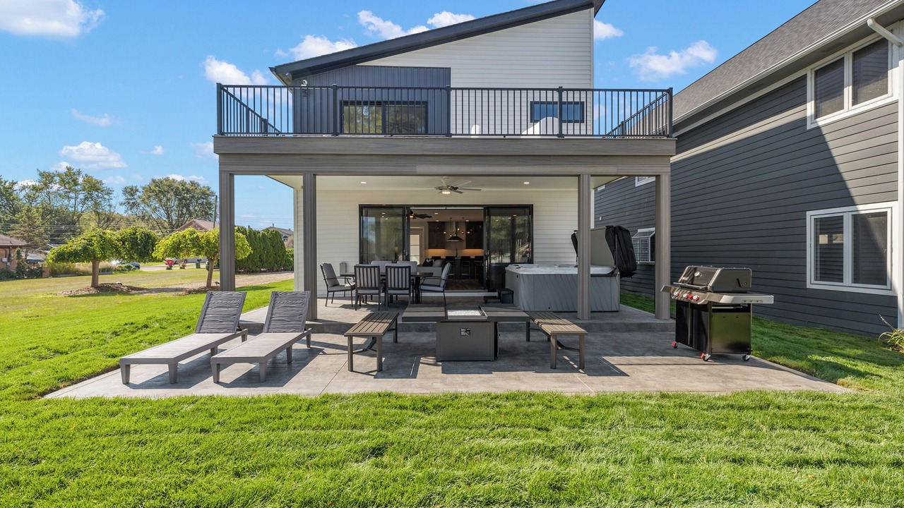 Photo of Outdoor in Harrison
