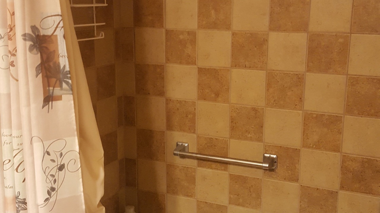 Photo of Bathroom in Elk