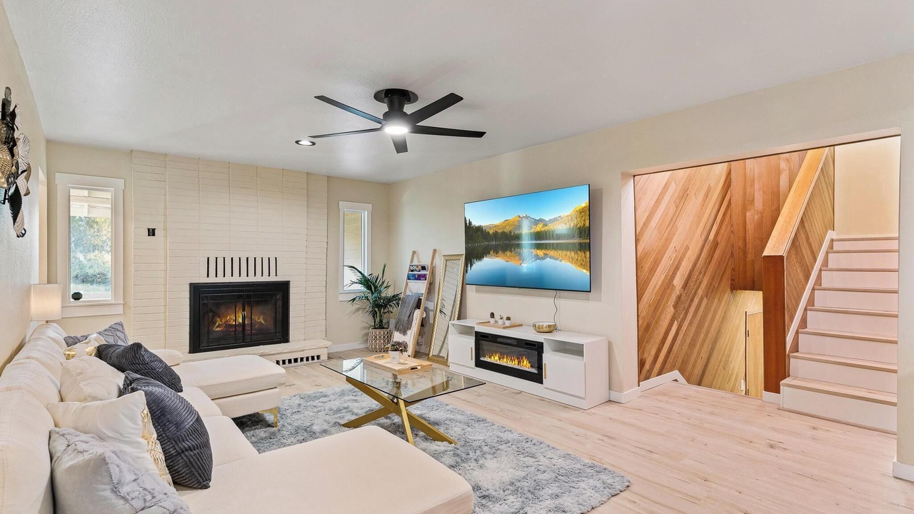 Photo of Livingroom in Eastside