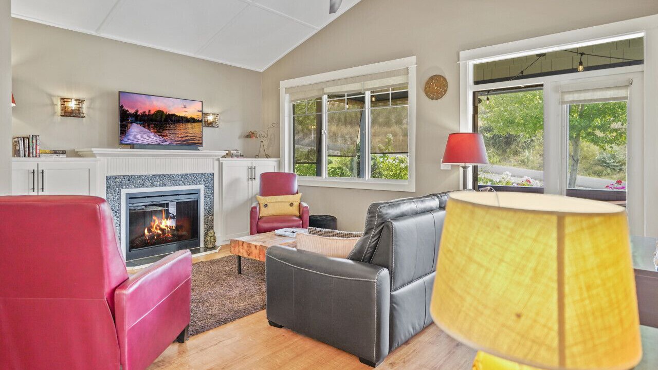 Photo of Livingroom in Oroville