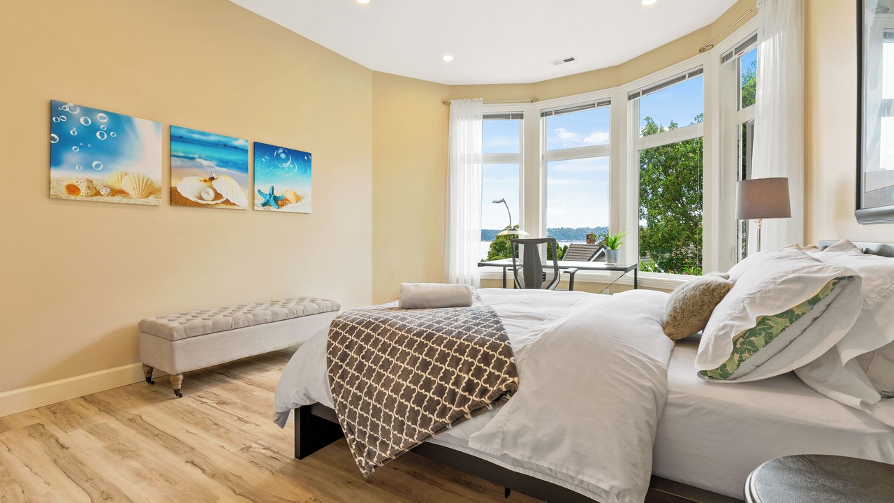 Photo of Bedroom in Inglewood