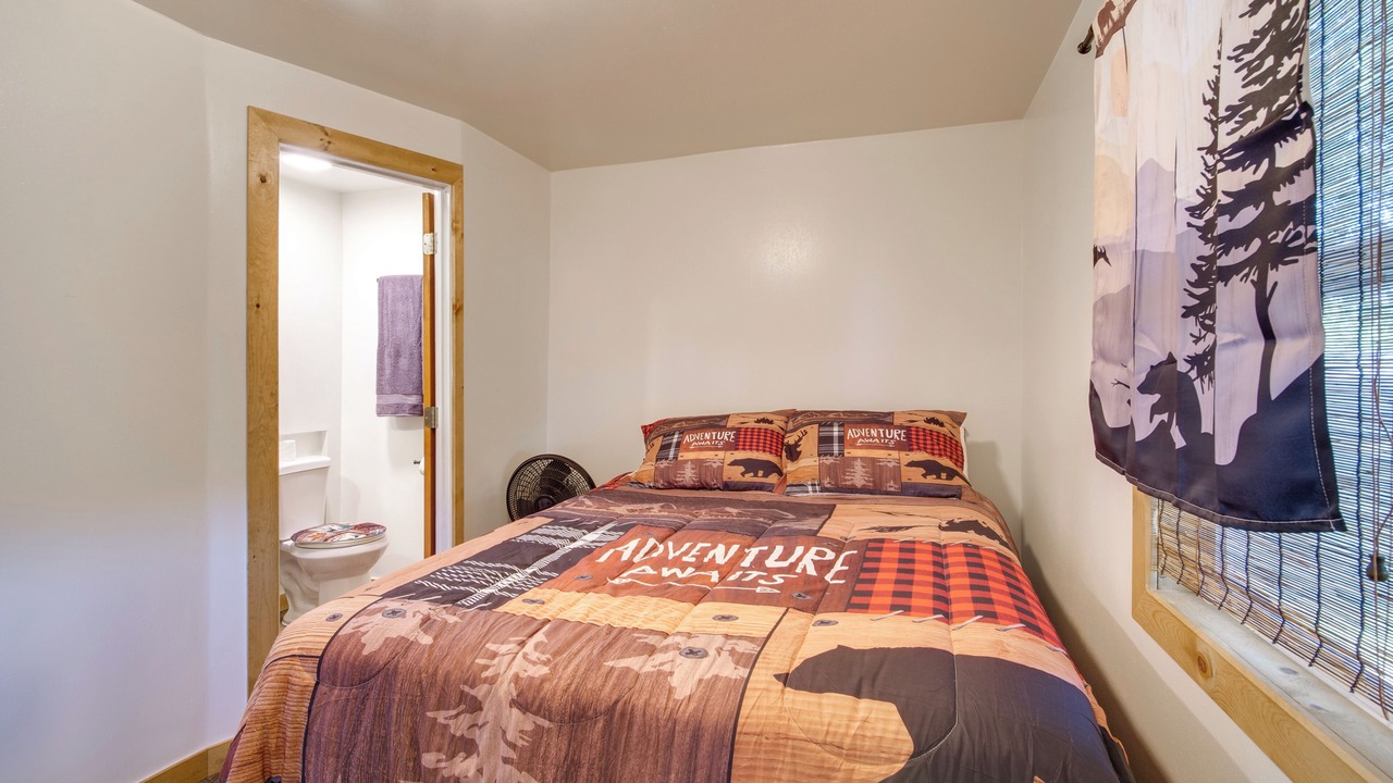 Photo of Bedroom in Chiloquin