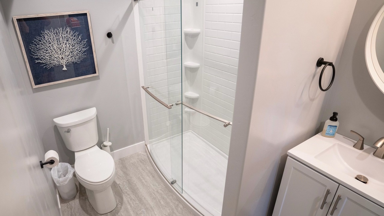Photo of Bathroom in Garden City