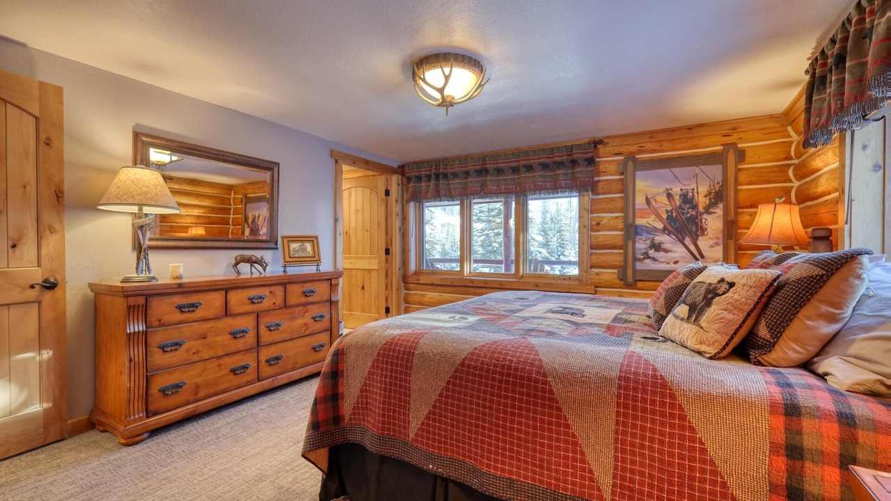 Photo of Bedroom in Big Sky
