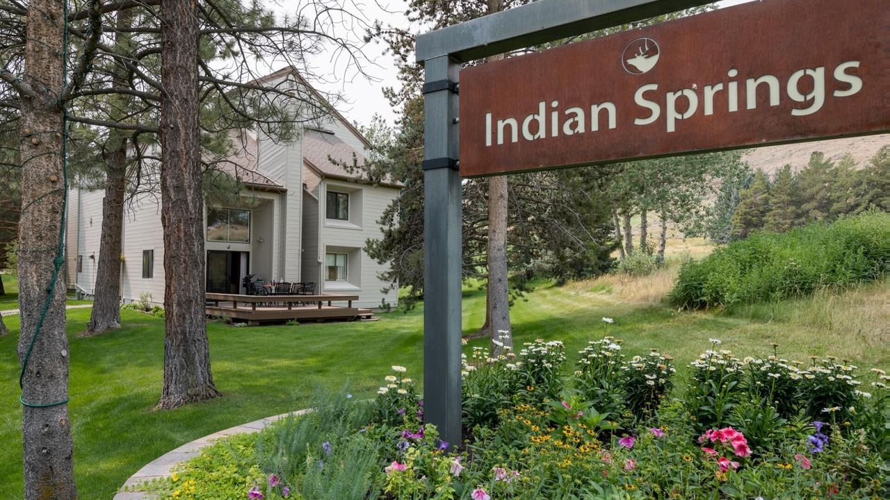 Photo of Outdoor in Elkhorn Village