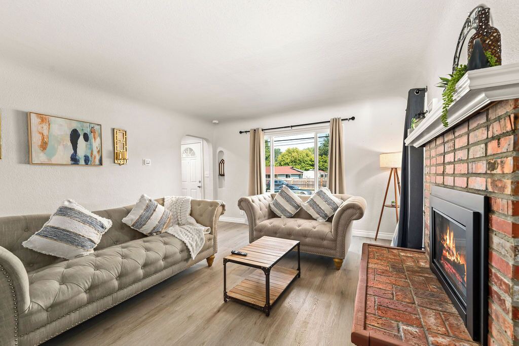 Photo of Livingroom in South End