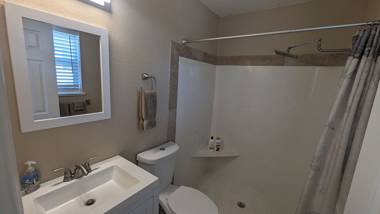 Photo of Bathroom in Page
