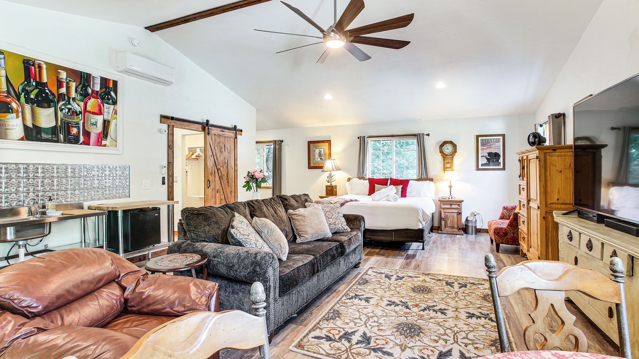 Photo of Livingroom in Bonner County