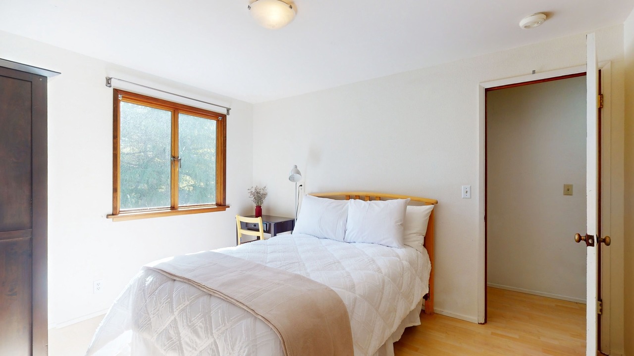 Photo of Bedroom in Bainbridge Island