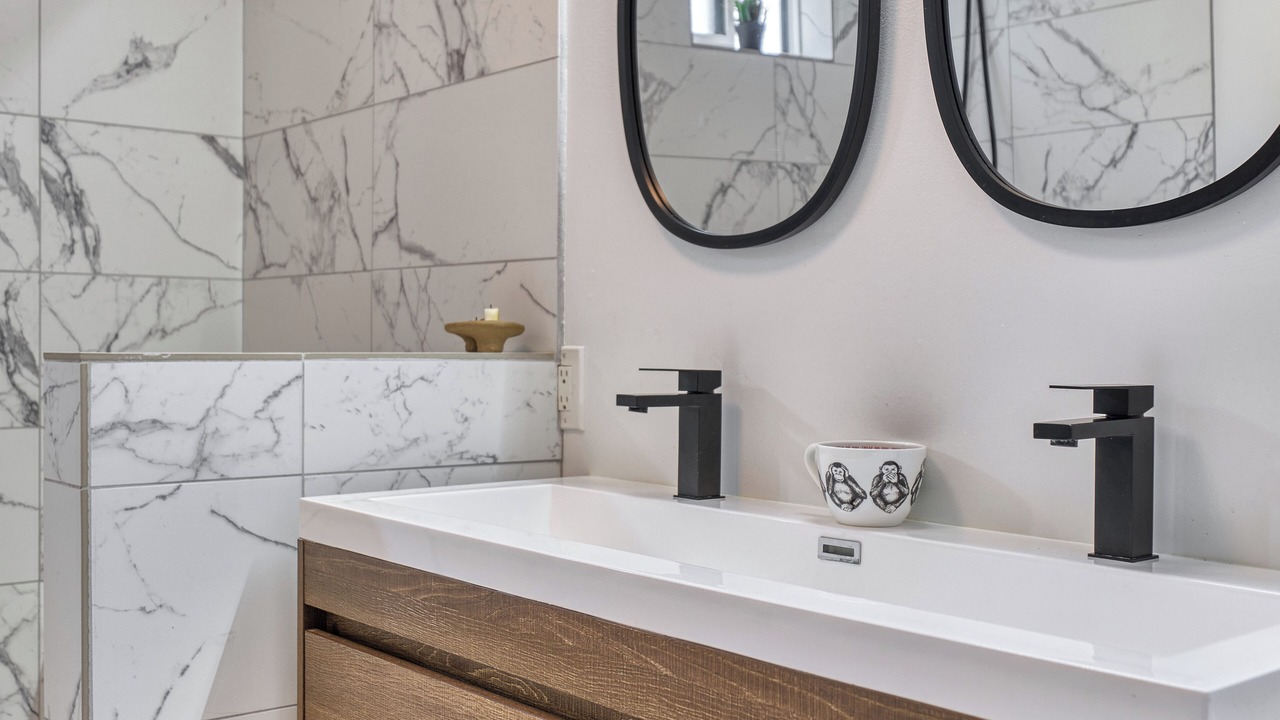 Photo of Bathroom in Point Roberts