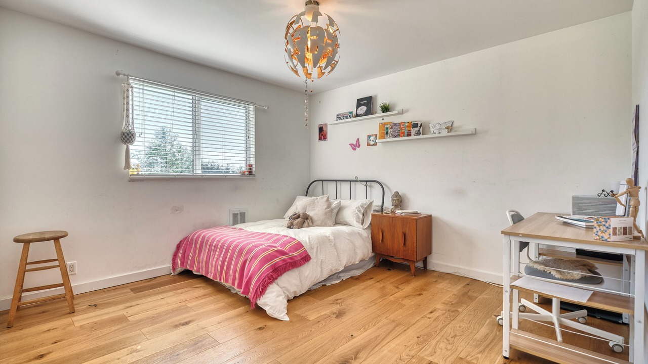 Photo of Bedroom in Point Roberts