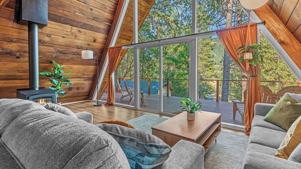 Photo of Livingroom in Grants Pass