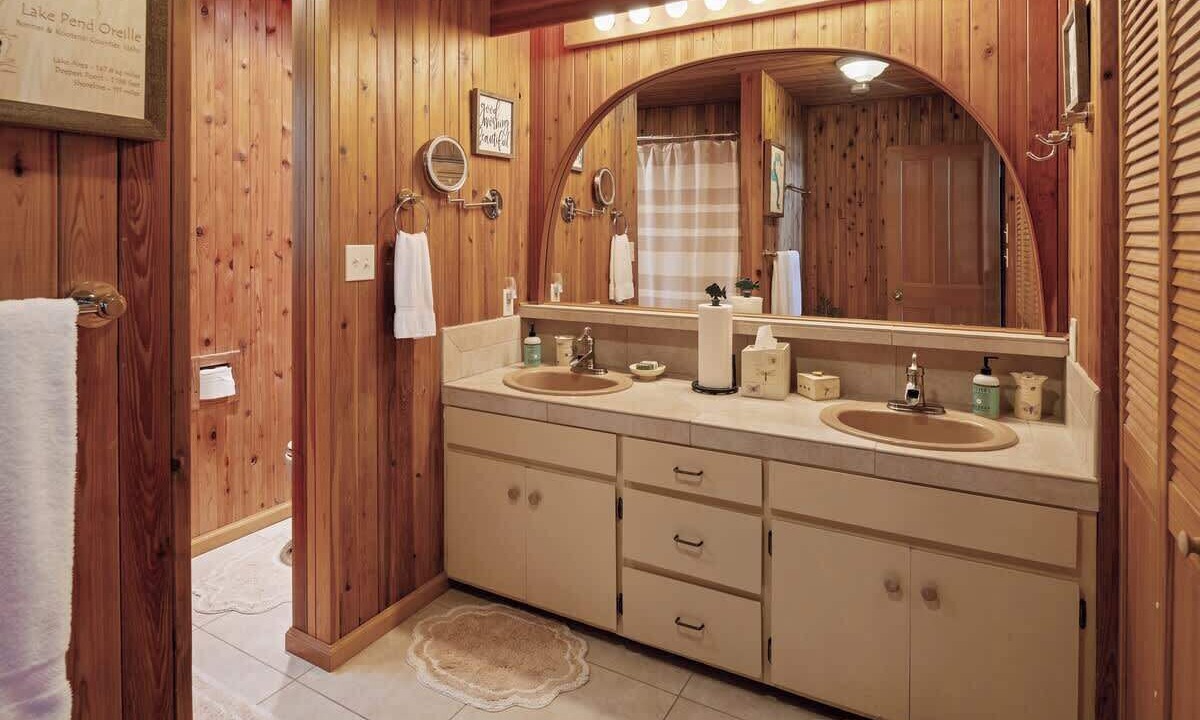 Photo of Bathroom in Sandpoint