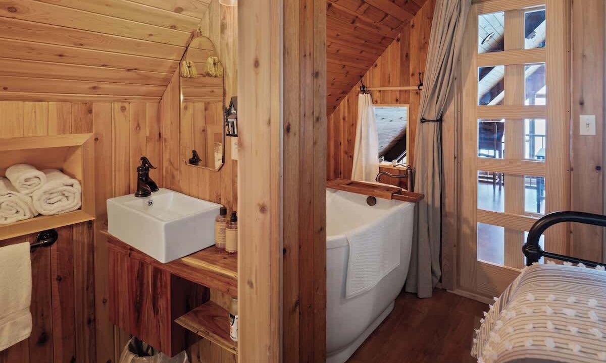 Photo of Bathroom in Sandpoint