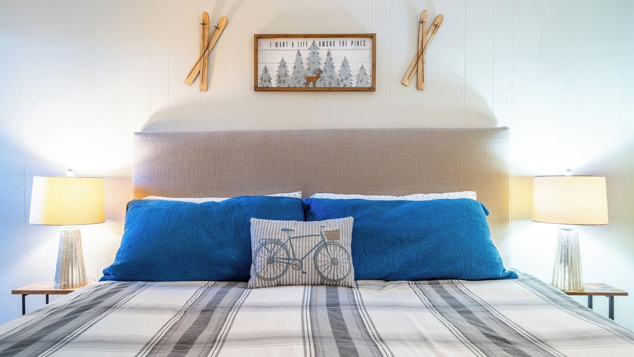 Photo of Bedroom in Sunriver