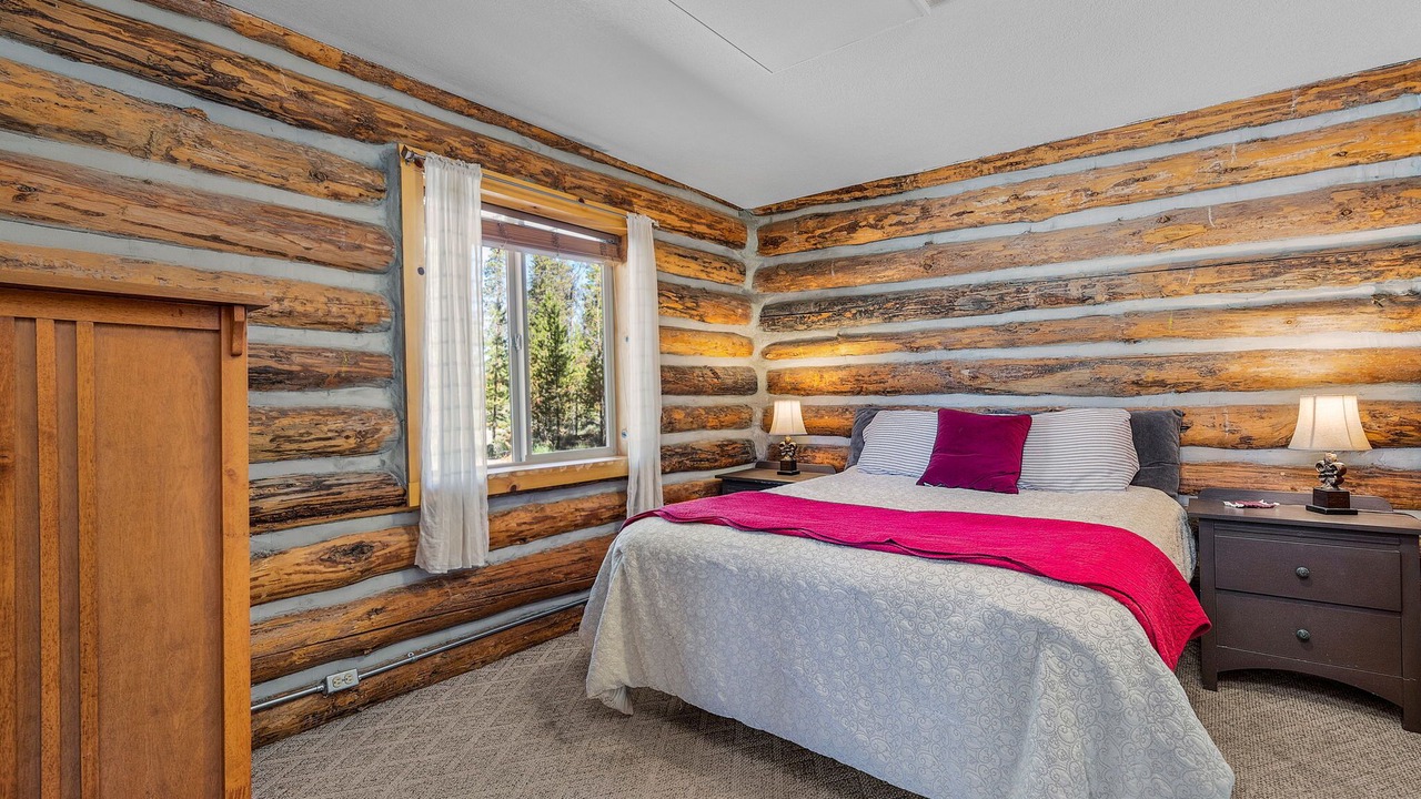Photo of Bedroom in La Pine